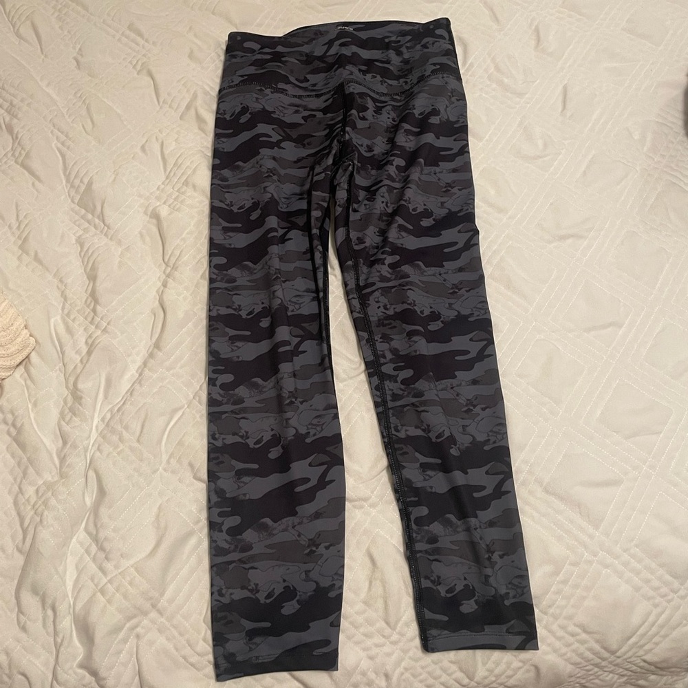 Grey& Black Layer 8 Camo Tights